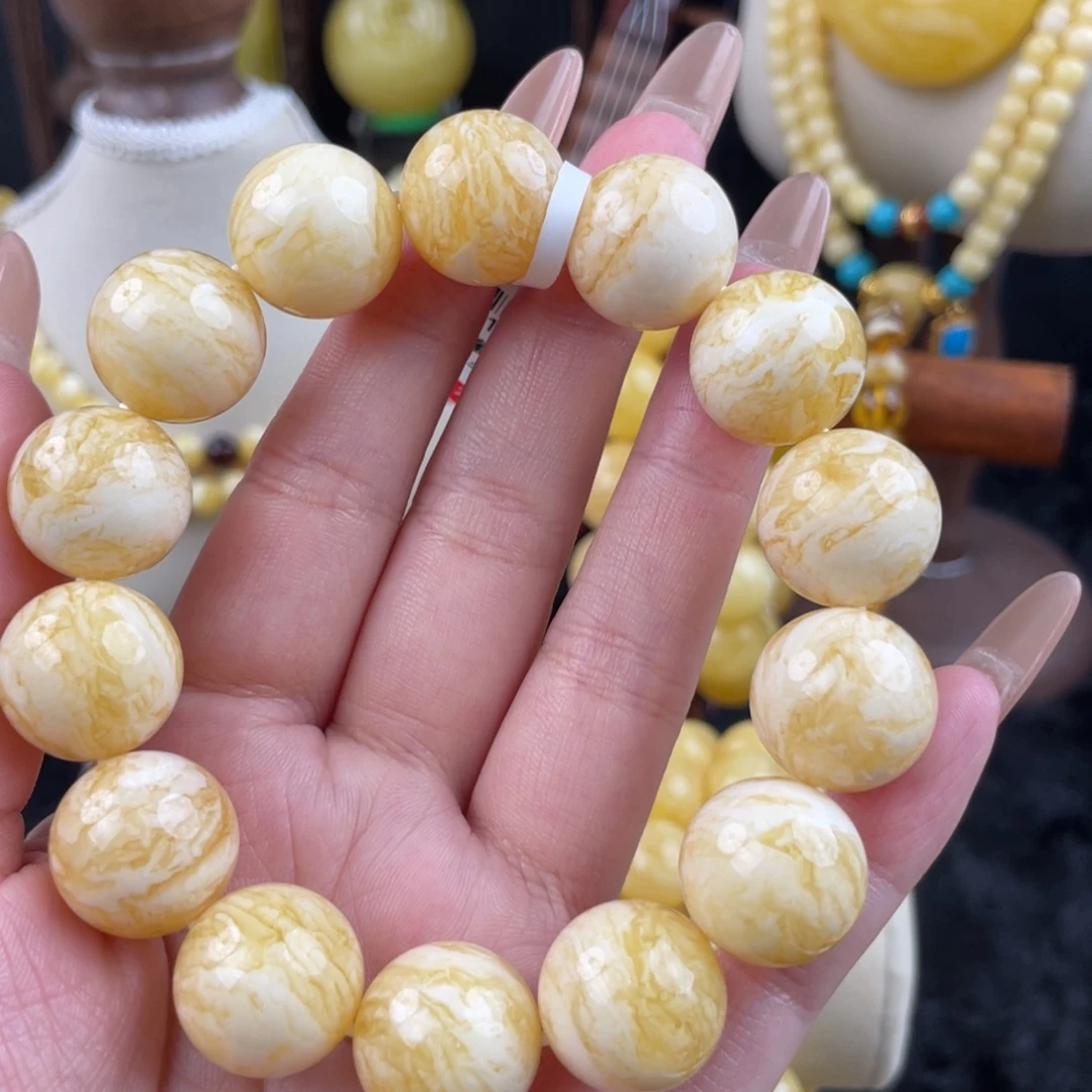 有***人琥珀未镶嵌裸石同