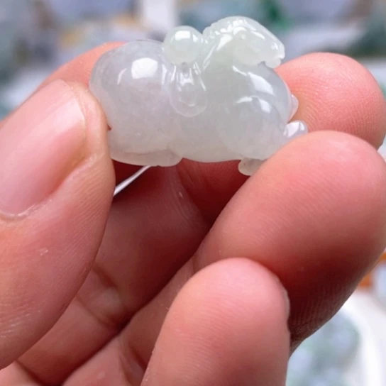 翡翠未镶嵌颈饰翡翠冰唐马