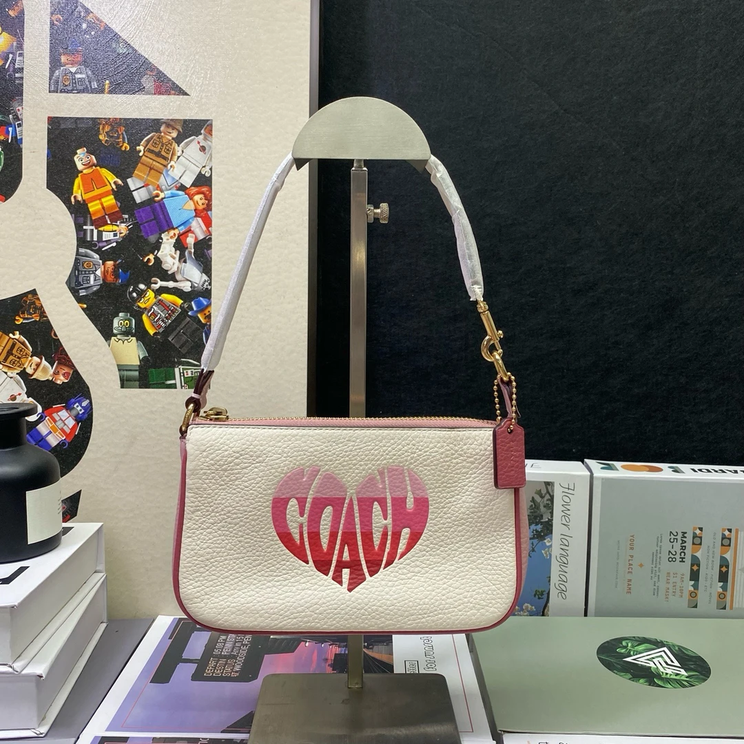 99新 COACH/蔻驰 22514斜挎包19*11