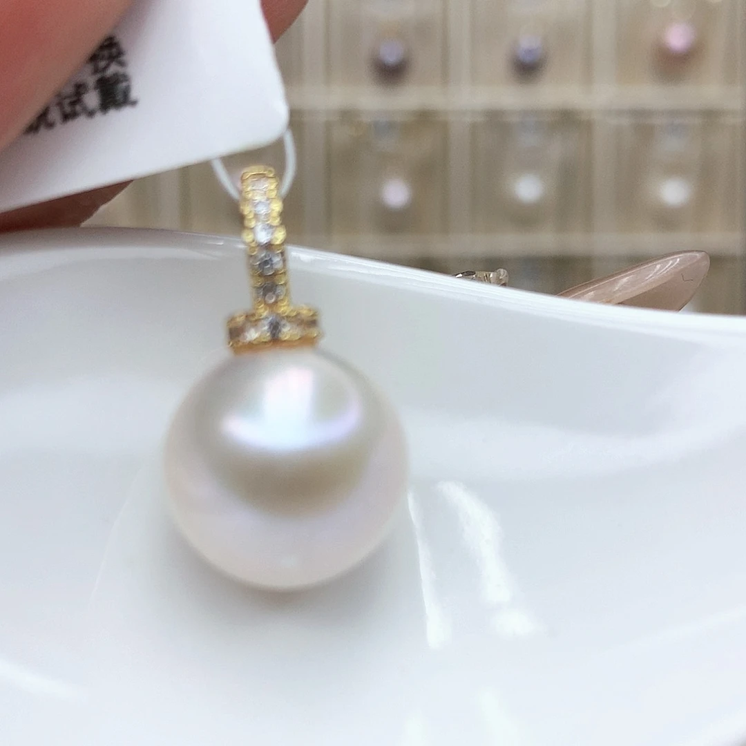 淡水珍珠合金颈饰