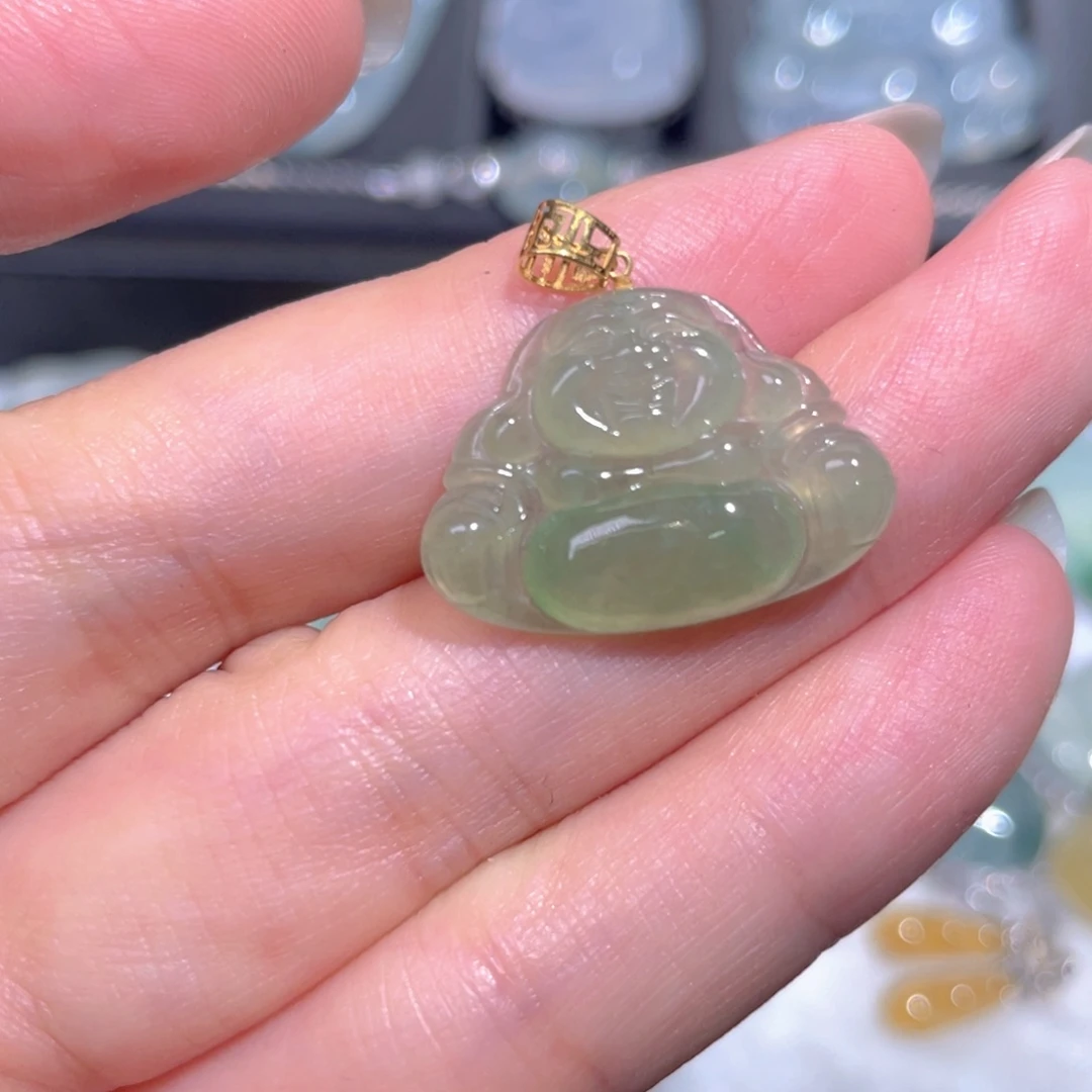 翡翠18K金镶嵌颈饰翡翠