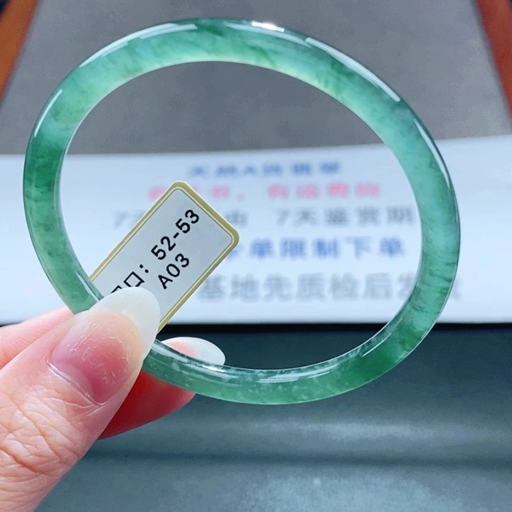 翡翠未镶嵌手镯翡翠手镯70