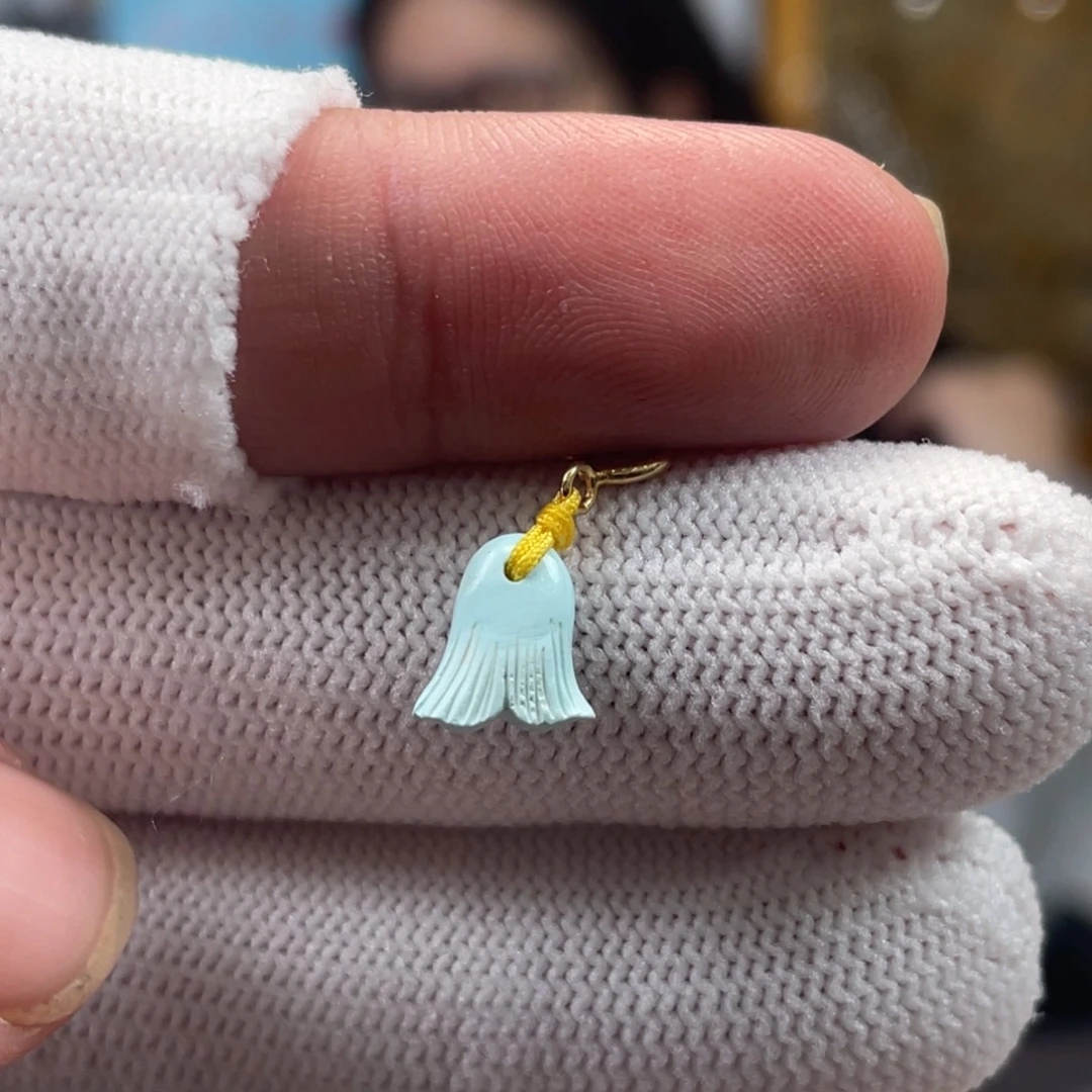 绿松石未镶嵌挂件