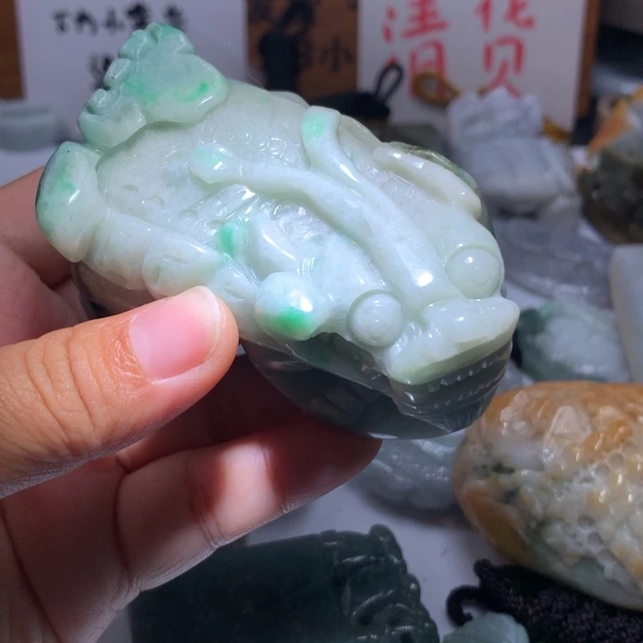 翡翠未镶嵌颈饰保真天然A货翡翠