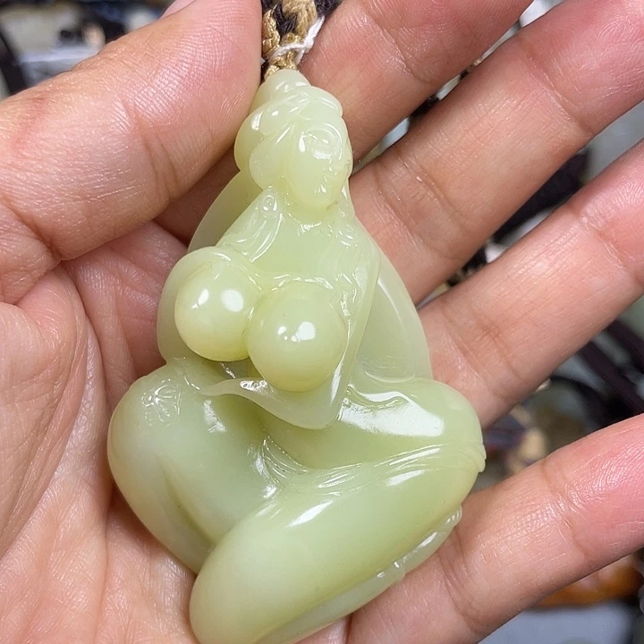 颈饰未镶嵌和田玉