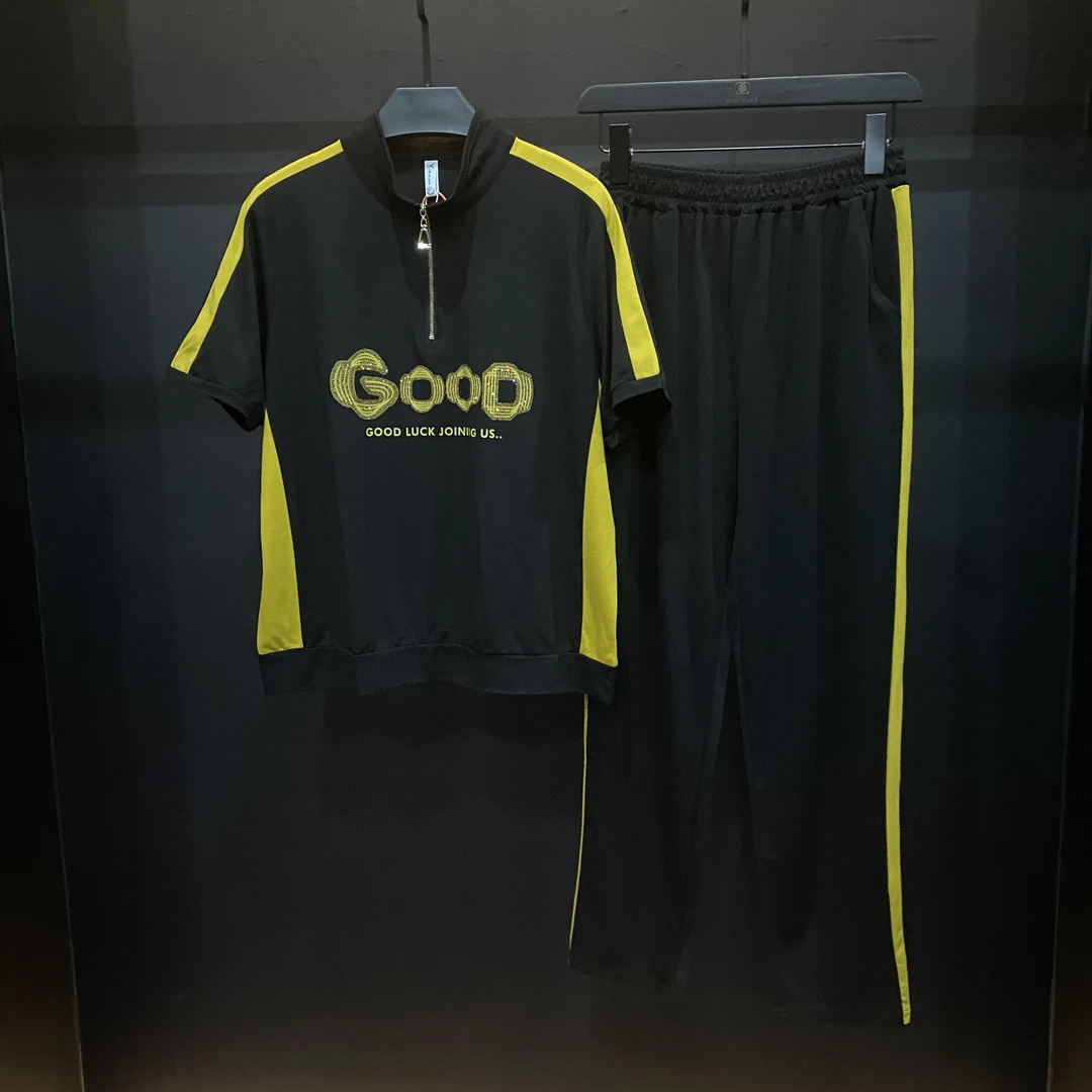 编号【361】2025秋季新款原创休闲运动立领烫钻女款短款套装-1261