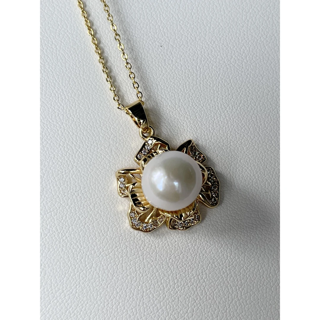 坠链均925银珍珠 RURI 气质百搭花瓣包边白色珠珠项链 367