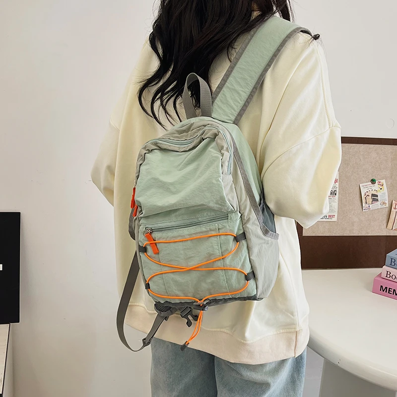 户外双肩包女轻便春游登山包外出爬山小背包徒步旅行骑行运动书包