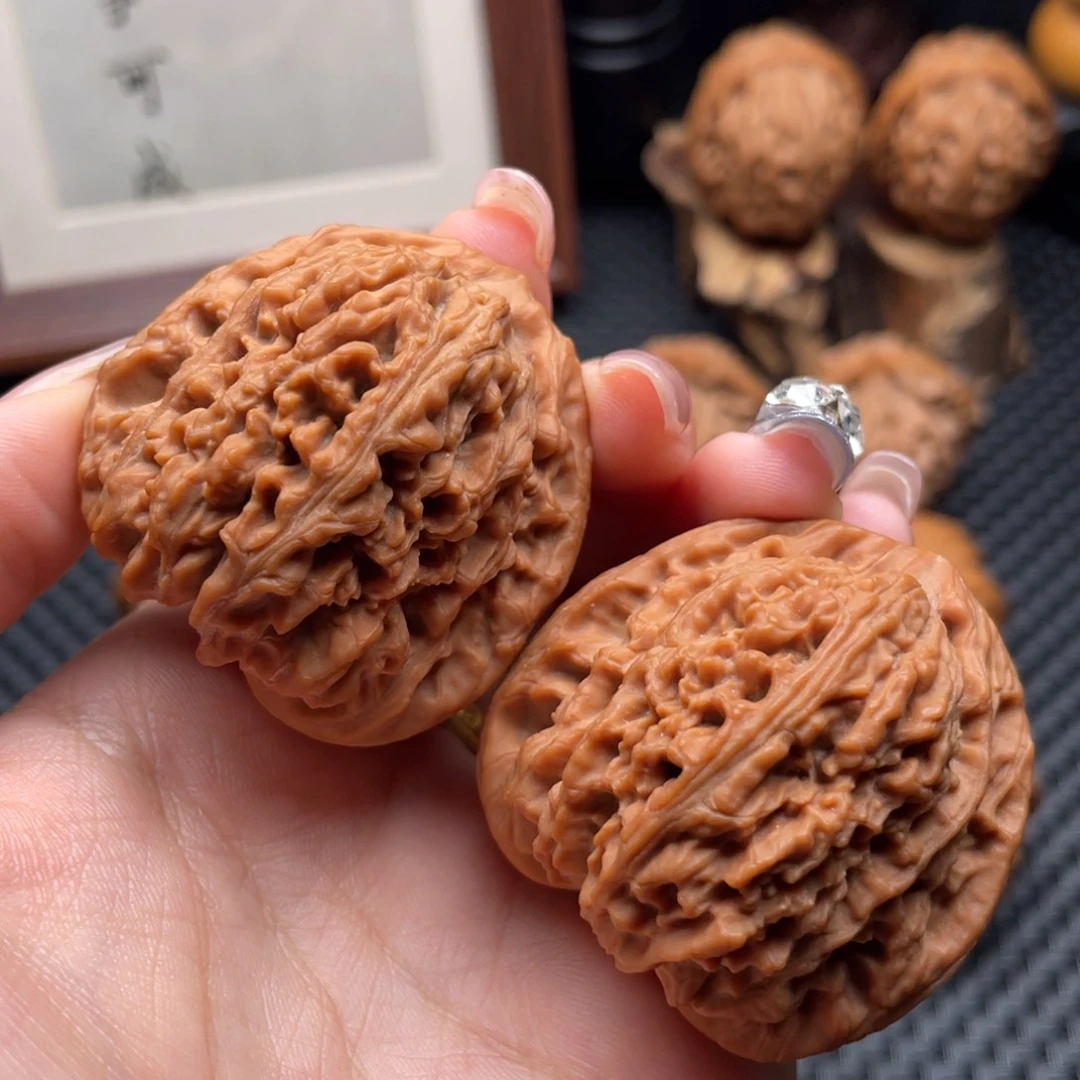 W***z文玩核桃把件南疆石