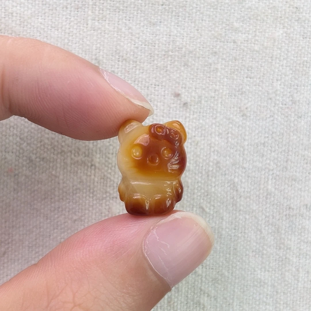 琥珀未镶嵌珠宝奇石68