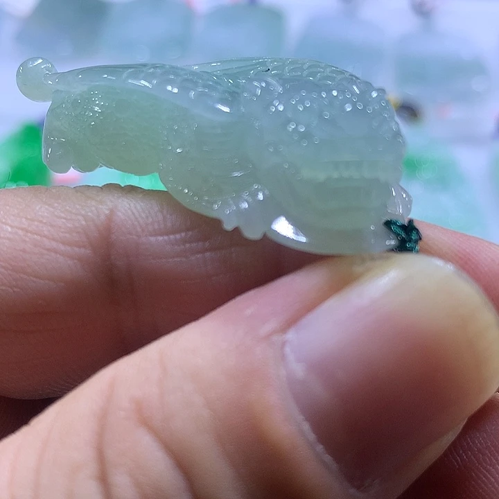 翡翠未镶嵌颈饰天然翡翠A货吊坠