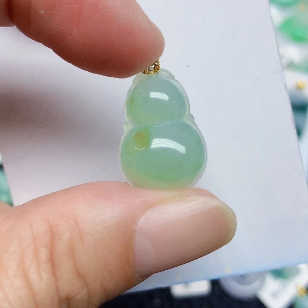 翡翠未镶嵌颈饰35678899