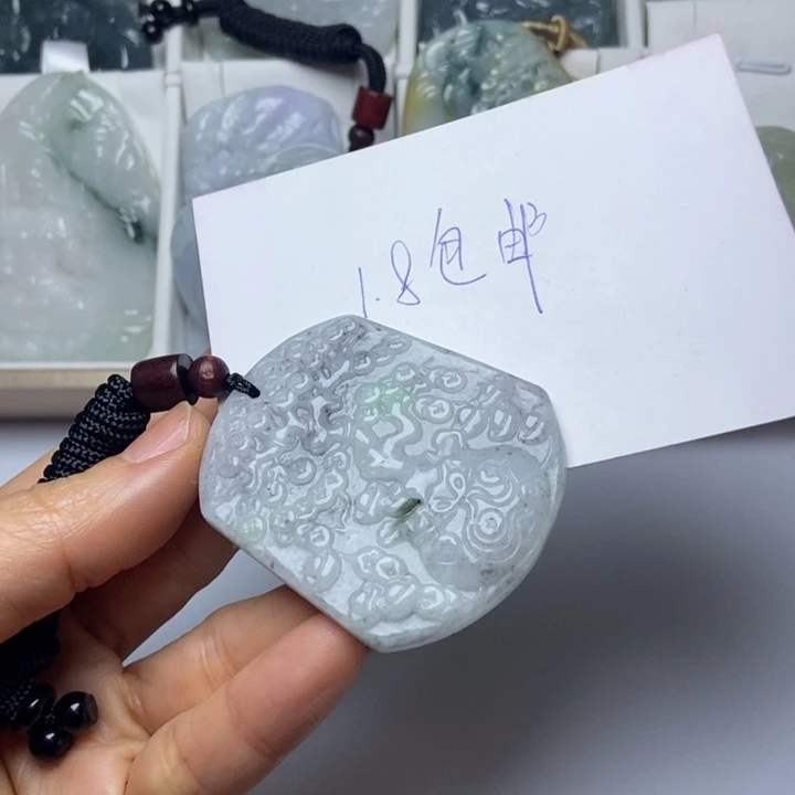 你***界翡翠未镶嵌颈饰翡翠