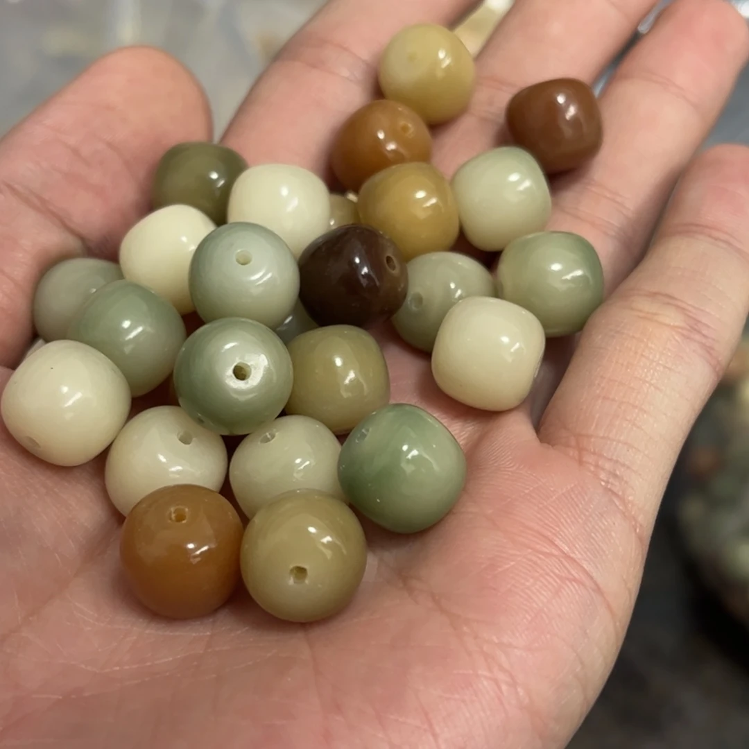 【闪购商品】白玉菩提吊坠c14/锅底玉化