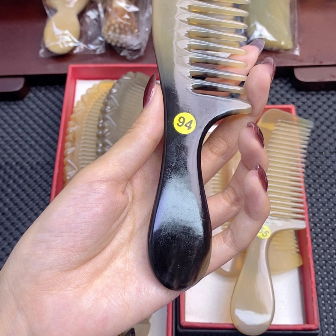 纯手工制作纯牛角梳子手****3