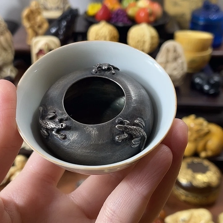 王***瓷片精品雕刻工艺品