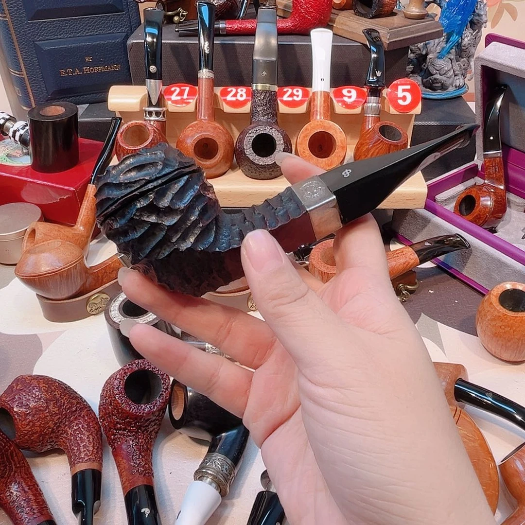 阿***飃彼得森雕刻石楠木烟斗