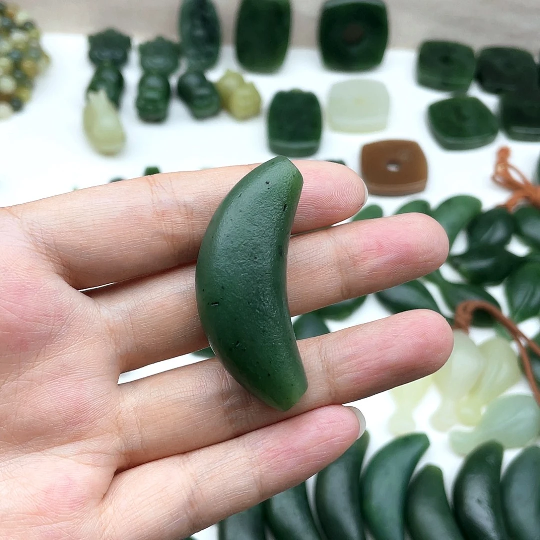 颈饰未镶嵌和田玉云*姐