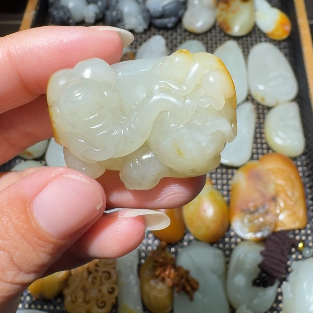 和田玉未镶嵌吊坠(不含链)