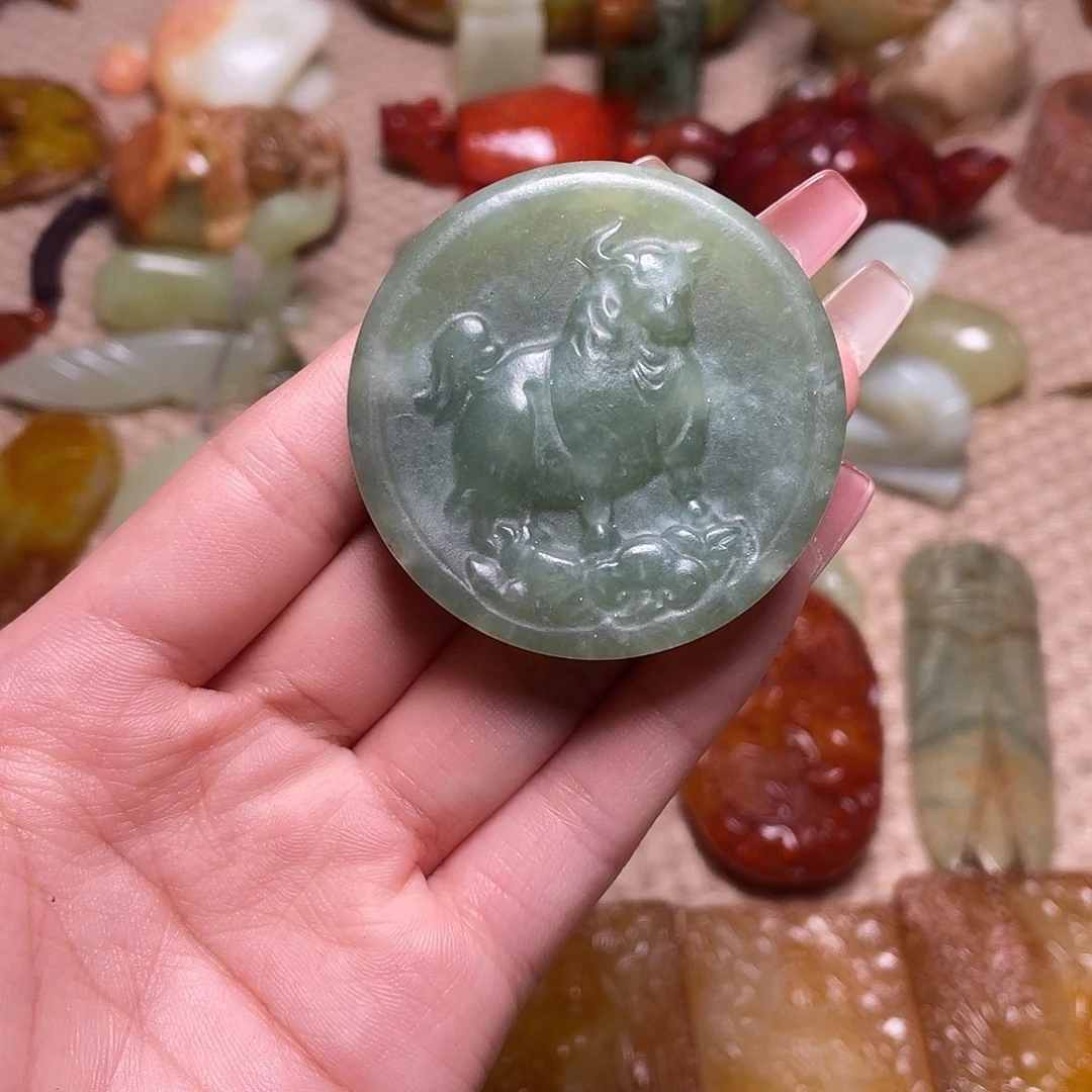 蛇纹石玉未镶嵌如图