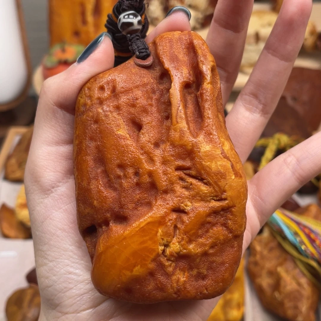 琥珀未镶嵌珠宝奇石
