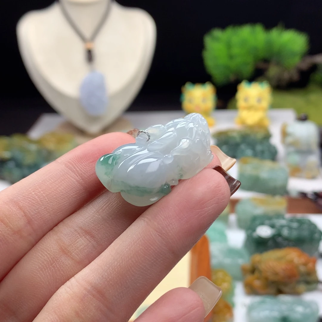 翡翠未镶嵌颈饰翡翠貔貅08