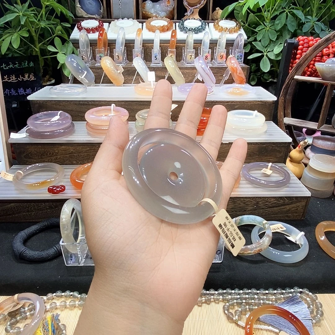 霸***装玛瑙/玉髓未镶嵌手镯
