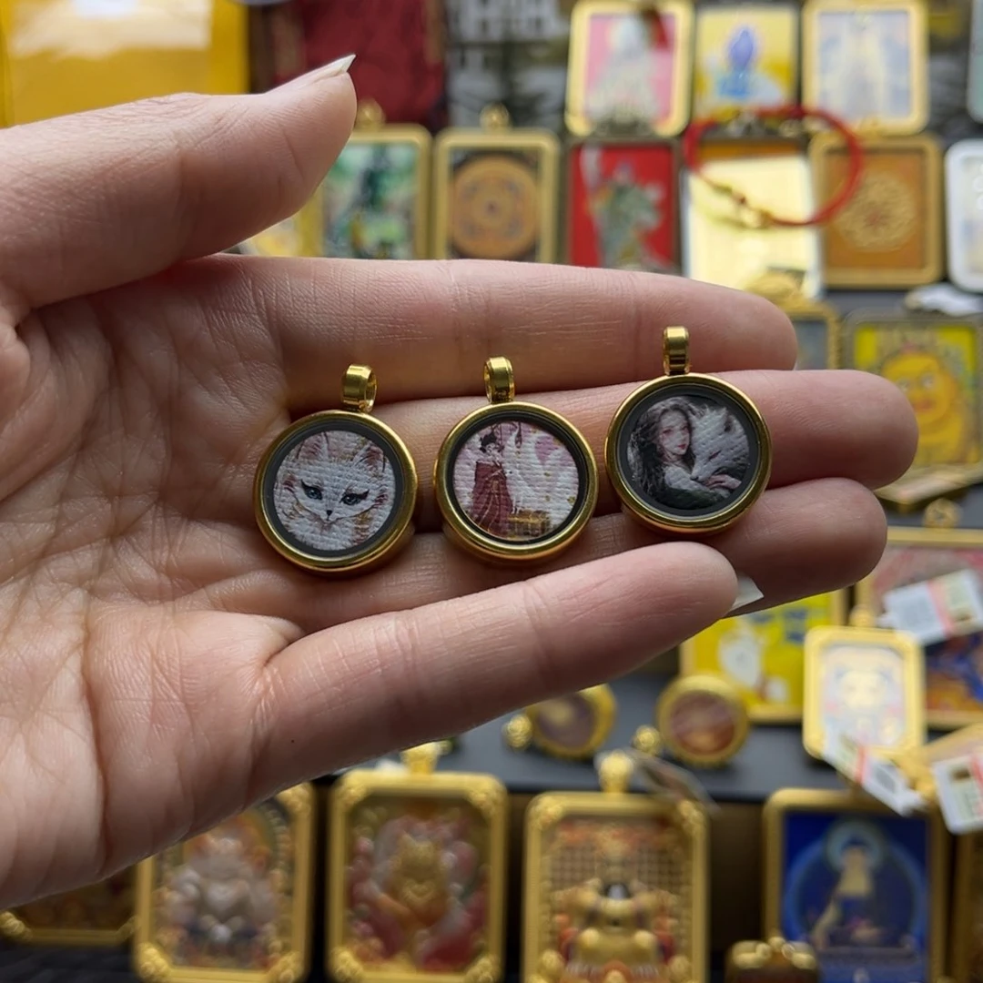 阳*唐卡是在一个地方做