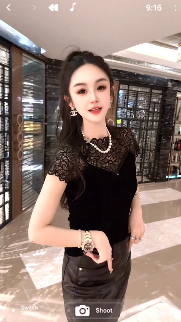 39早秋新款蕾丝拼接洋气时尚半袖T恤洋气时髦t恤女