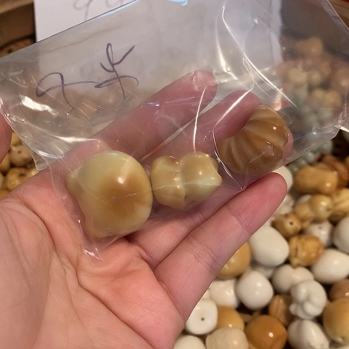 子***木手串菩提根/象牙果象牙果瑕疵3颗混