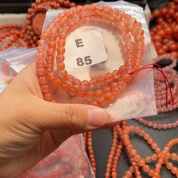 南红玛瑙未镶嵌多样性发货默认微瑕称重6mm