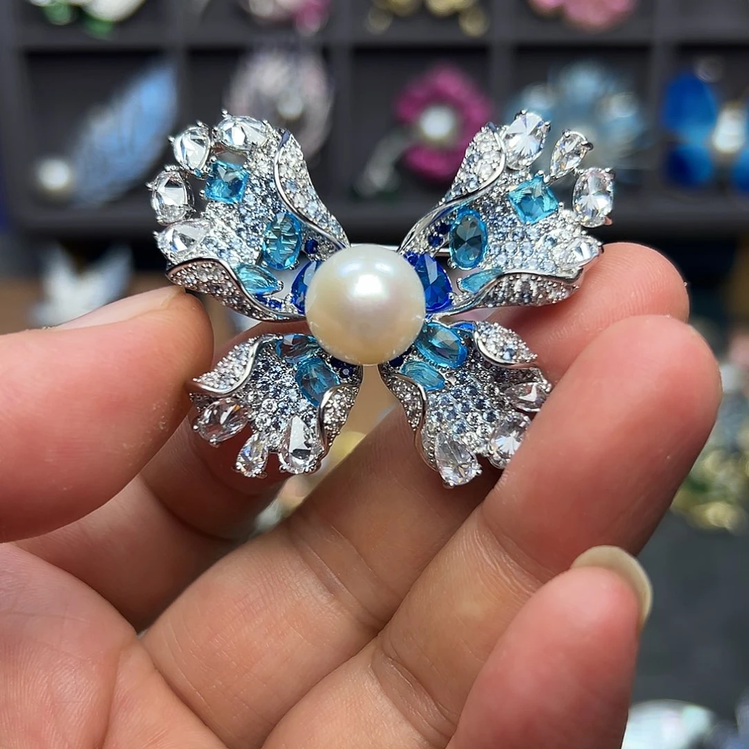 合金胸针淡水珍珠