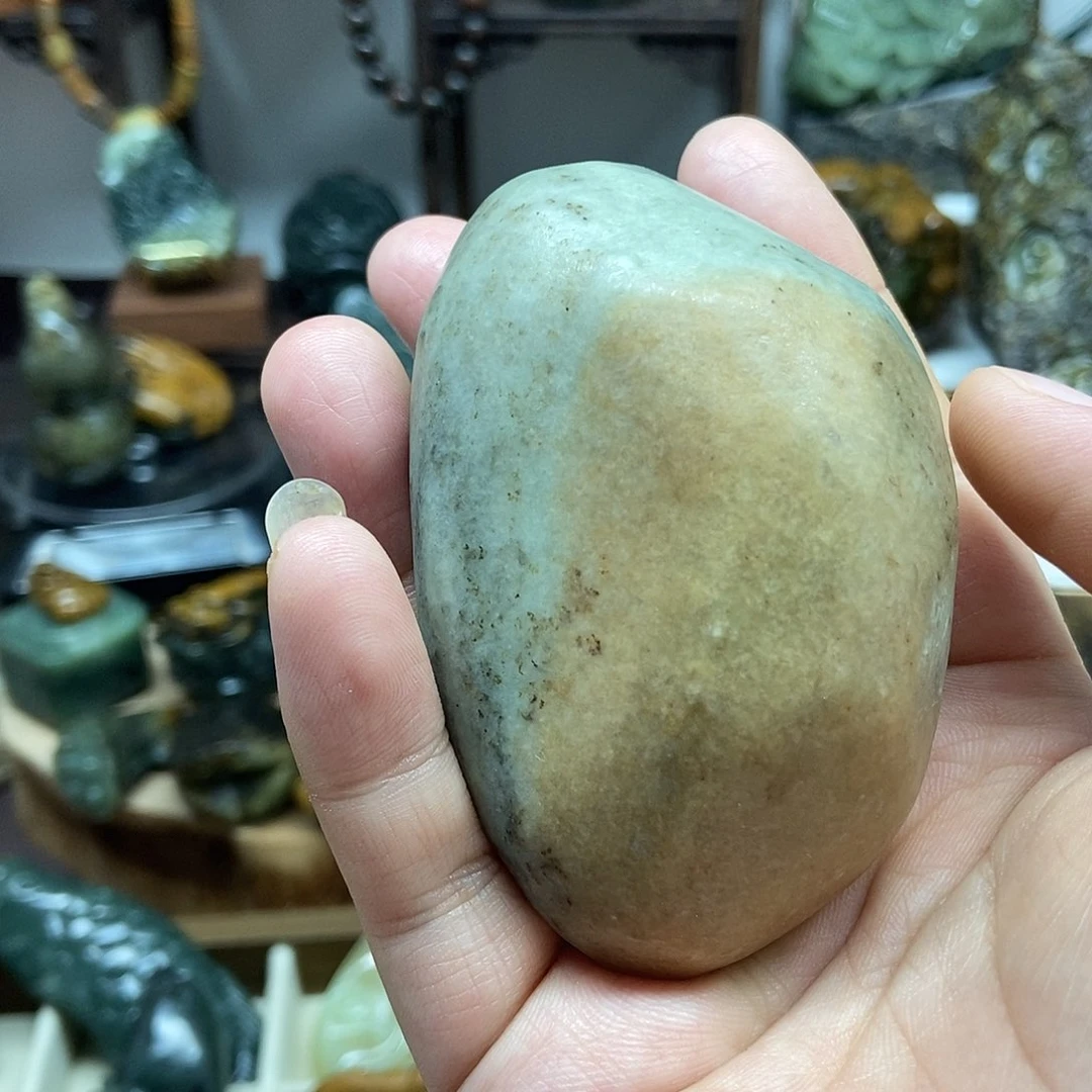 岫岩河磨玉（透闪石质玉）未镶嵌把件