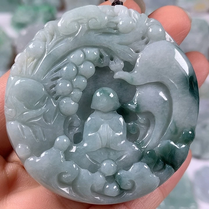 翡翠未镶嵌颈饰悟道福利两面工艺福利