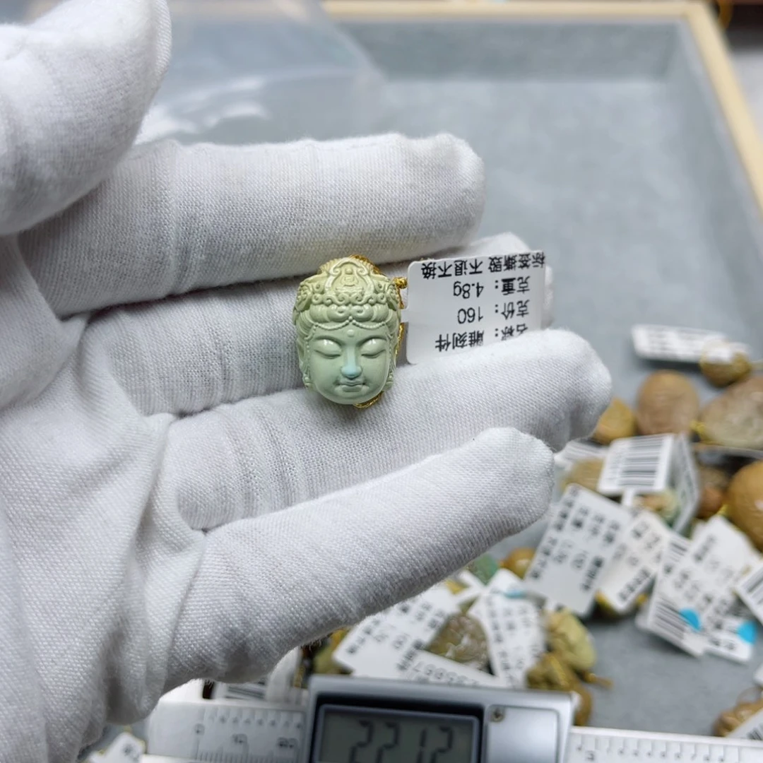 绿松石未镶嵌挂件