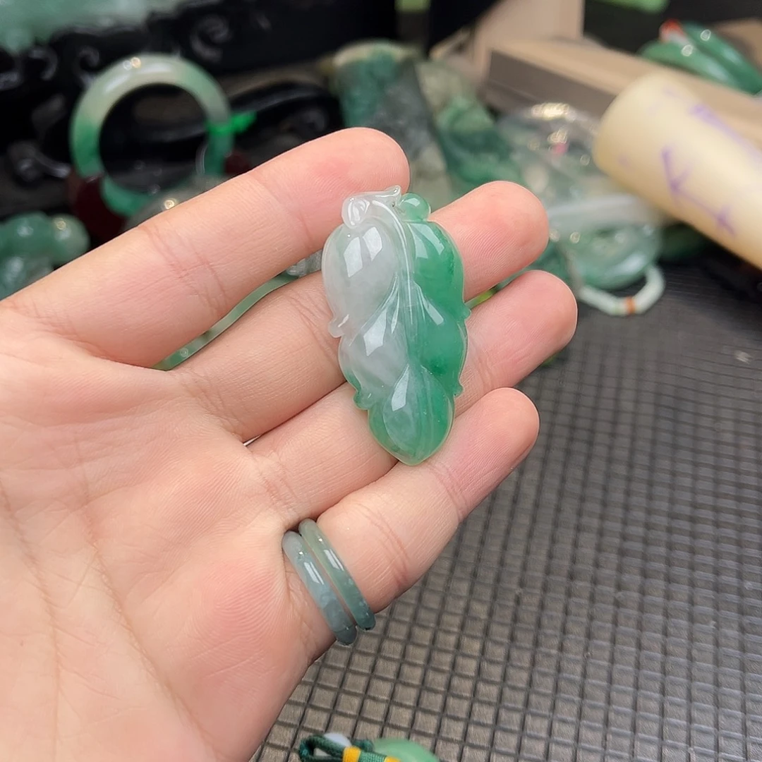 石英质玉（非洲翠）未镶嵌手链