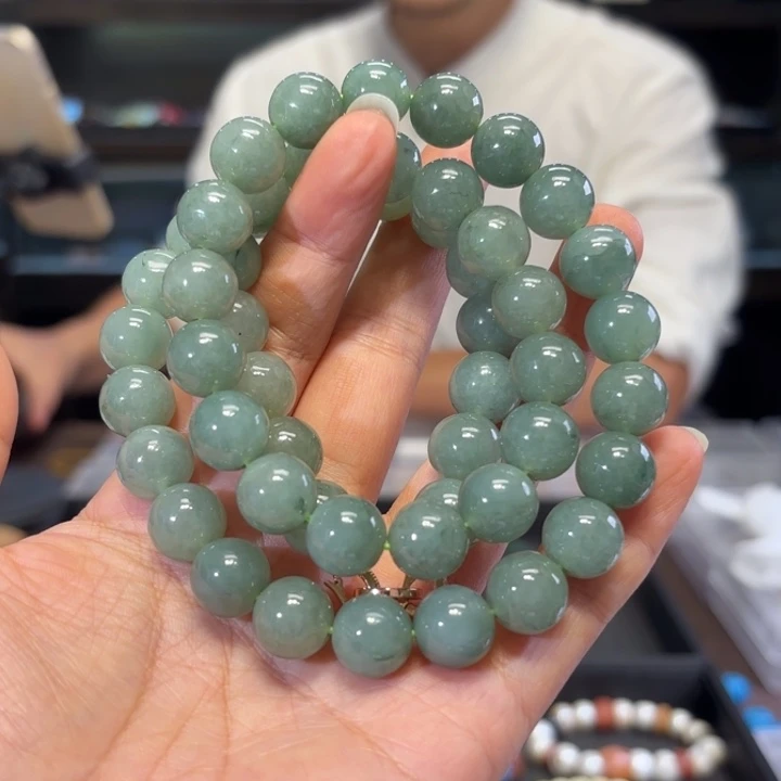 文***萍颈饰未镶嵌翡翠翡翠