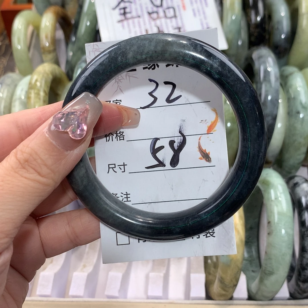 【闪购商品】未镶嵌蛇纹石玉手镯