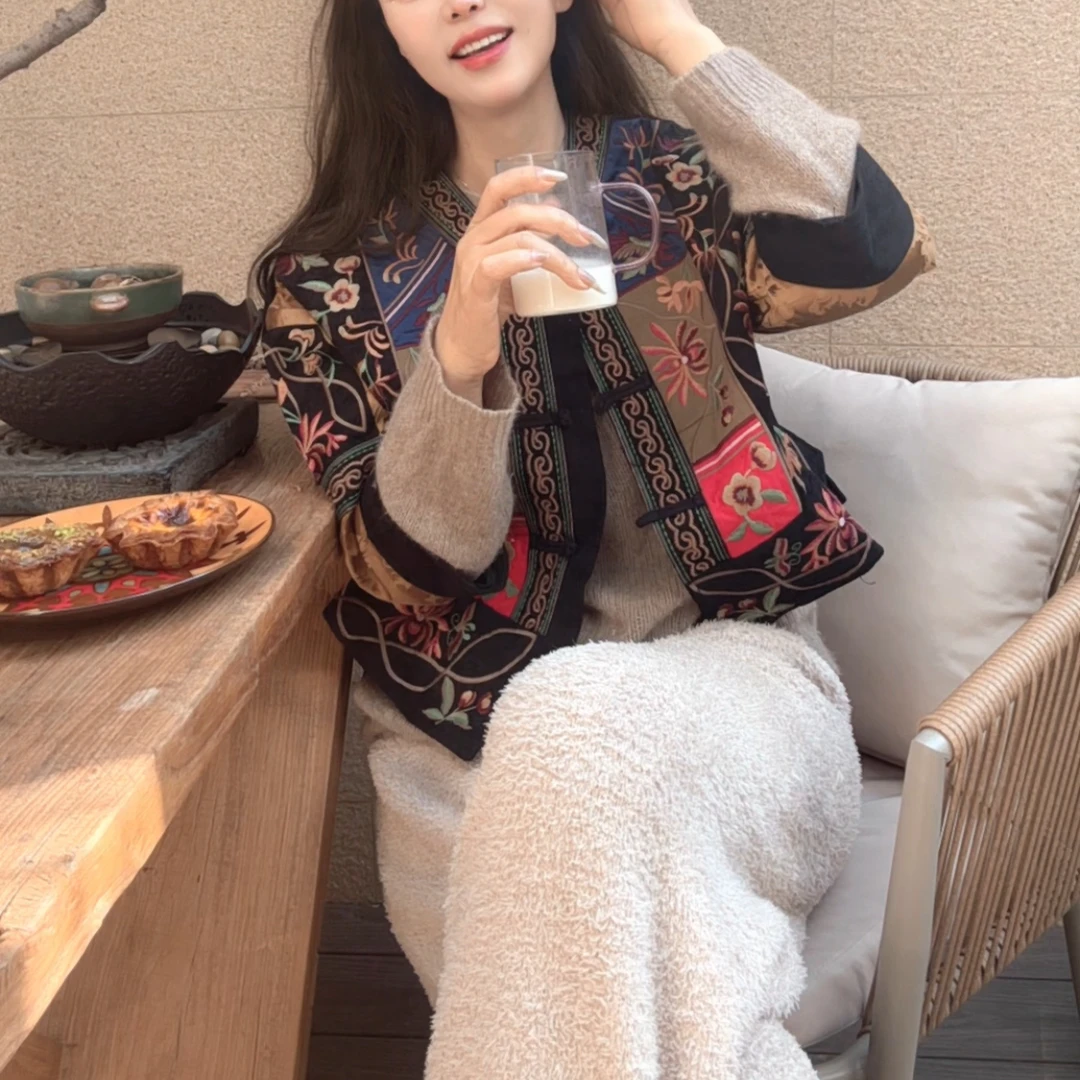 『蝶家』名族风重工刺绣上衣6140