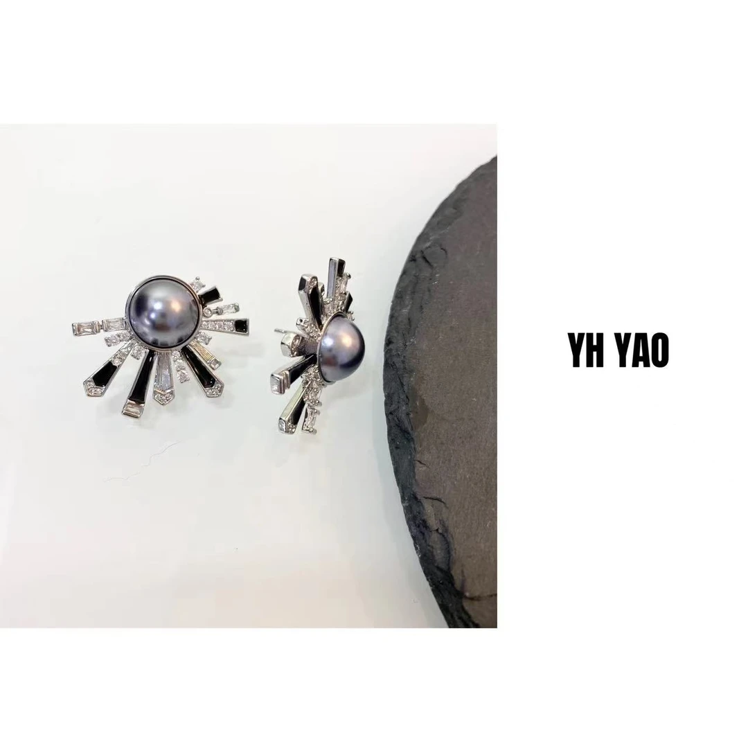 YH·YAO/姚雨何 铜合金仿珍珠耳饰 2025春夏上新小众设计师款耳钉