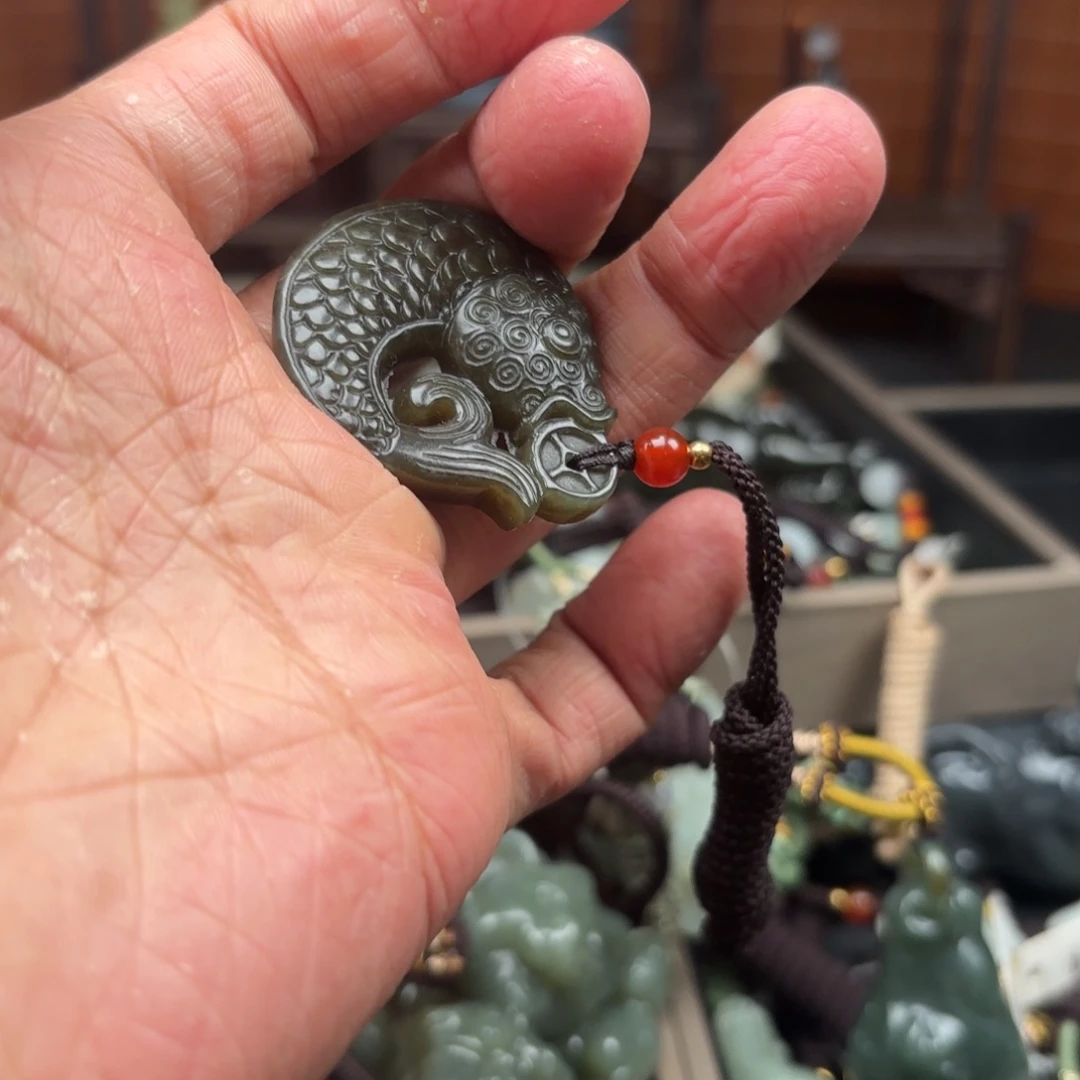 和田玉吊坠未镶嵌