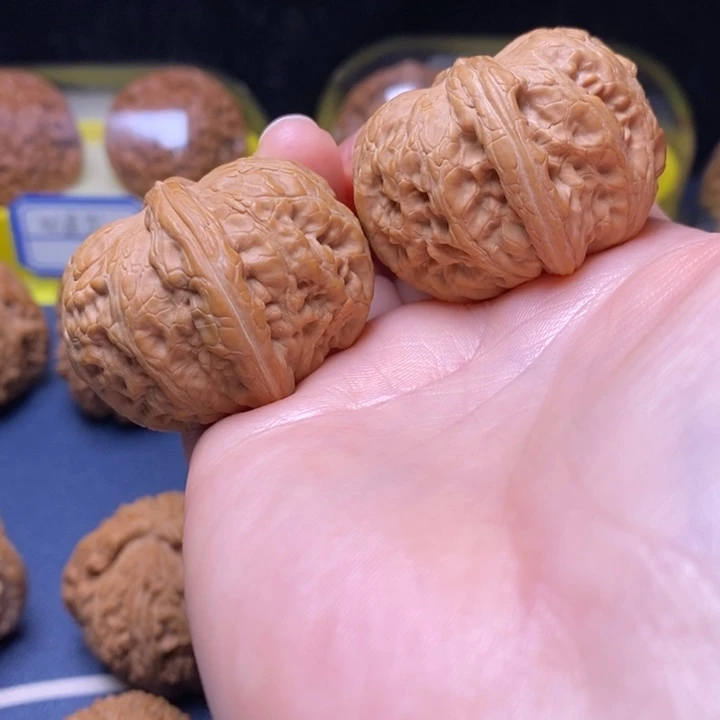 文玩核桃把件39肚平谷元宝