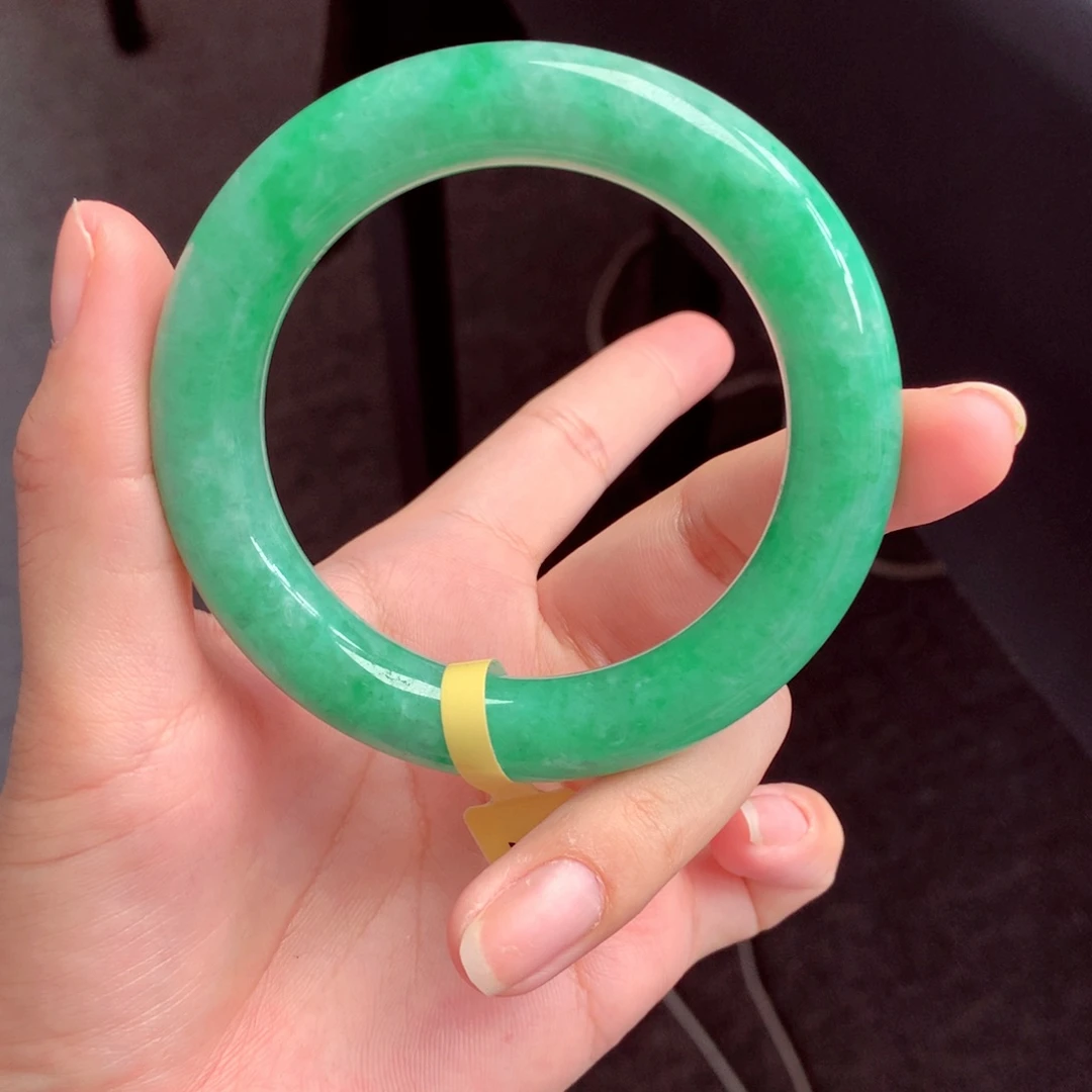 翡翠未镶嵌手镯翡翠