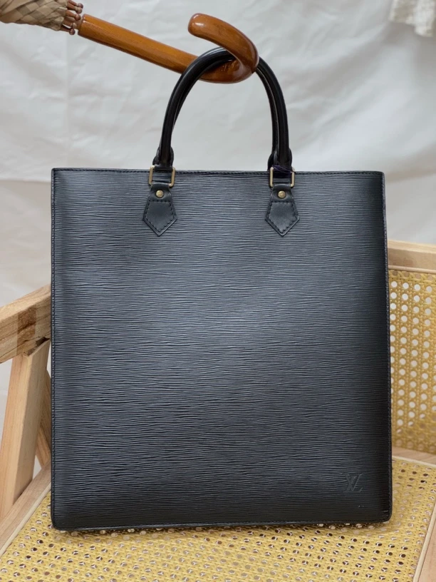 95新 LouisVuitton/路易威登 水波纹琴谱包 经典百搭