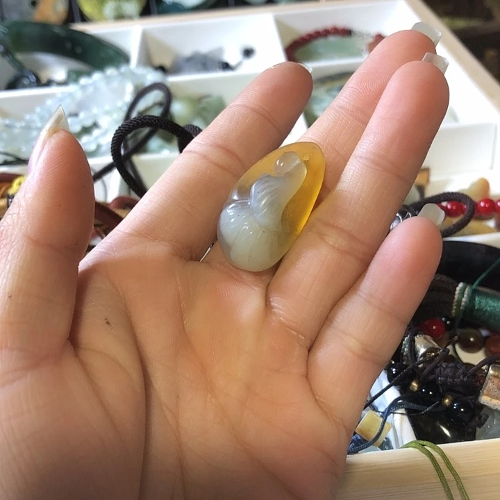 岫玉未镶嵌岫玉挂件