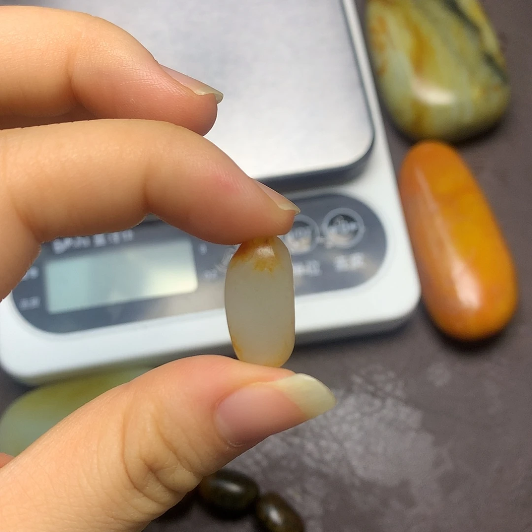 和田玉（糖玉）未镶嵌挂件