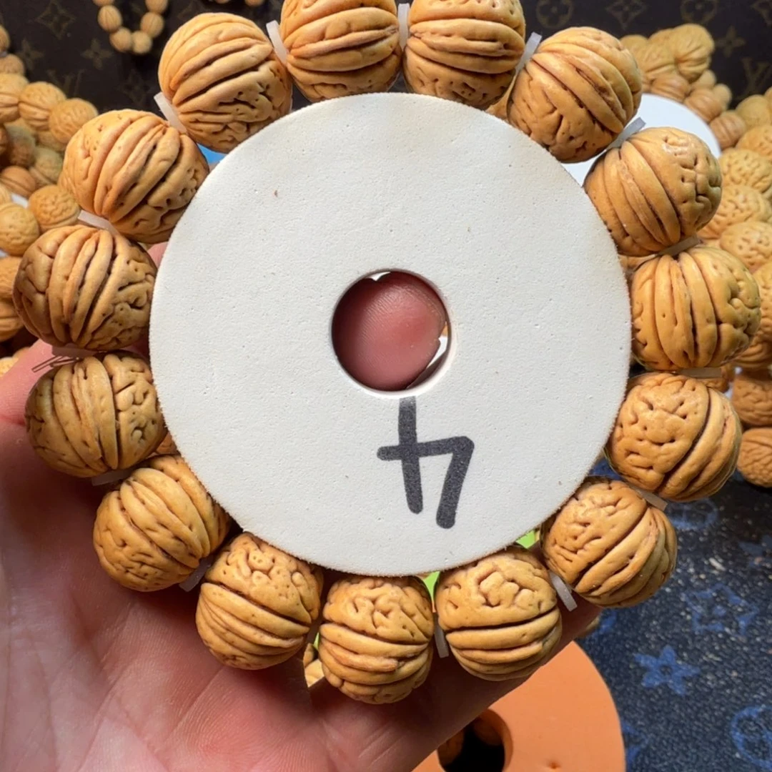 吊坠桃核金鱼肚19尺