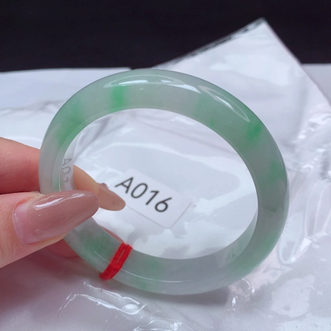 翡翠手镯未镶嵌手镯54