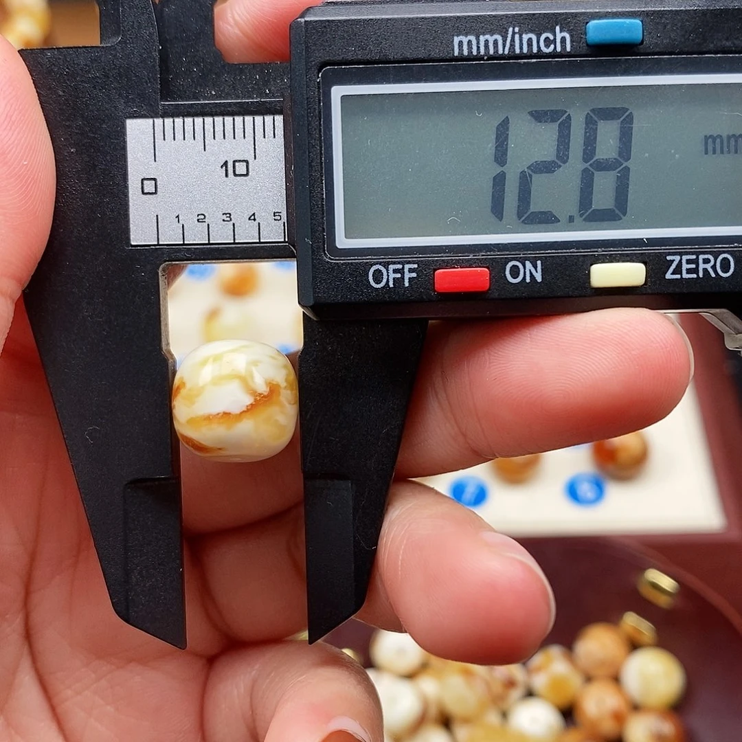 琥珀未镶嵌裸石蜜蜡