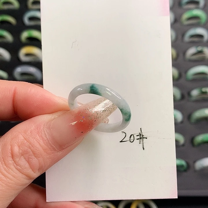 翡翠戒圈未镶嵌翡翠